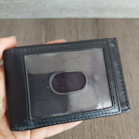 Guess Black Bifold Wallet - Picture 5 of 5